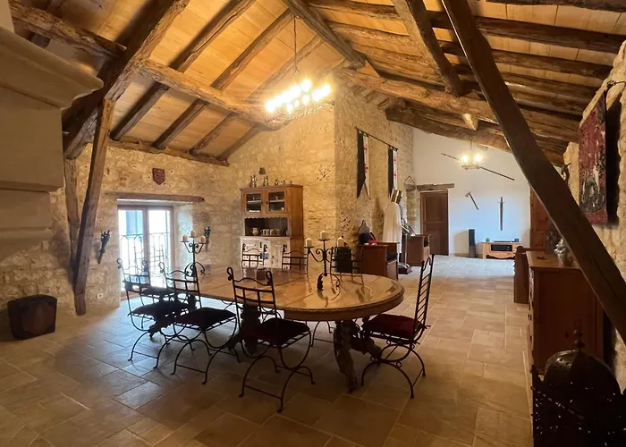 ベッド・アンド・ブレックファスト Le Relais Des Chevaliers 