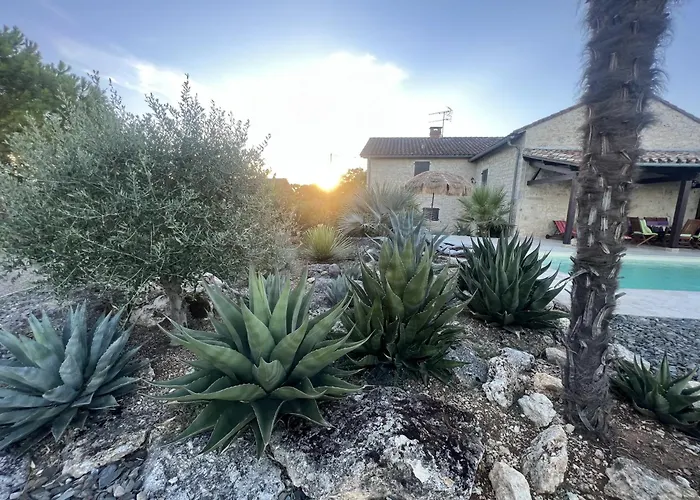 ベッド・アンド・ブレックファスト Le Relais Des Chevaliers 