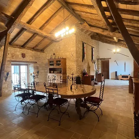 Alojamento de Acomodação e Pequeno-almoço Le Relais Des Chevaliers 